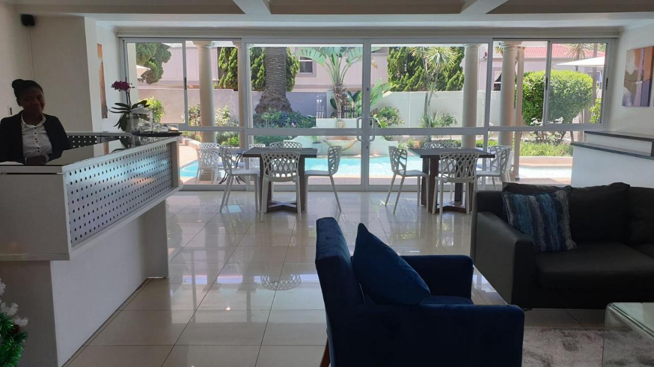 Villa Via Executive Suites With Power Back-Up 桑顿 外观 照片