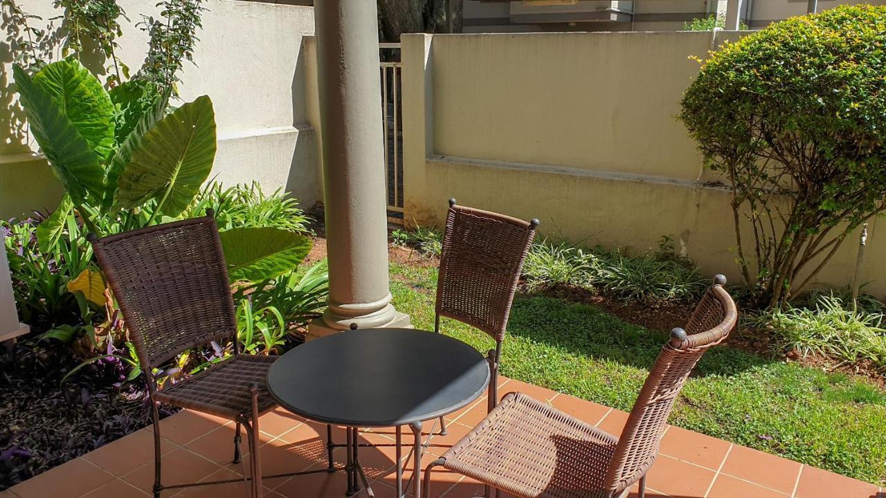Villa Via Executive Suites With Power Back-Up 桑顿 外观 照片